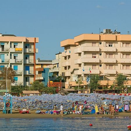 San Giorgio Savoia Hotel Белариа-Игеа Марина Екстериор снимка